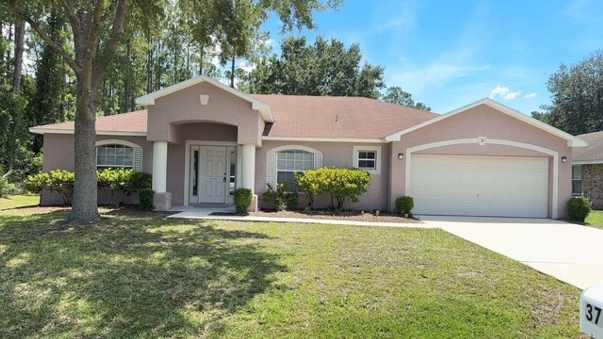 Foto principal - Lehigh Woods Lots of living space in this ...