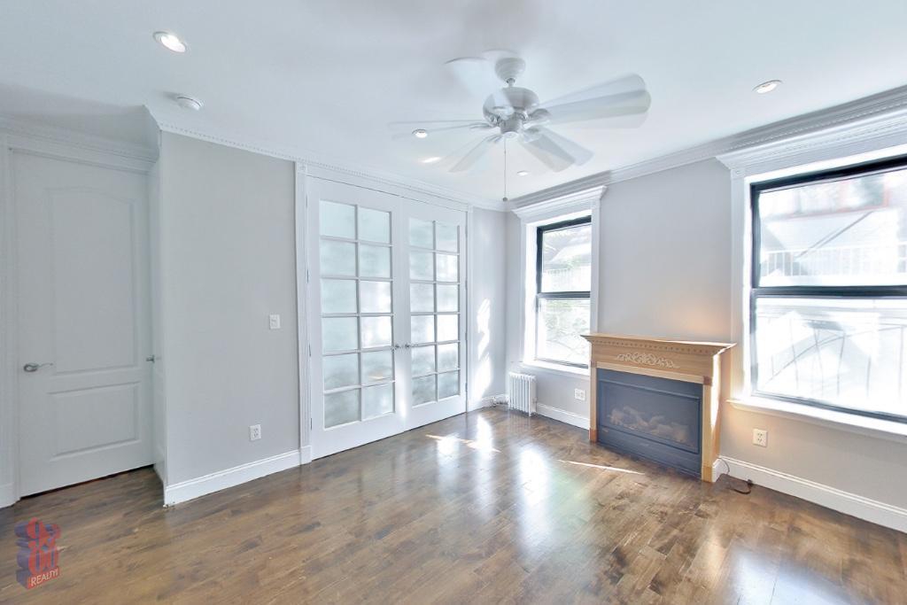 Foto principal - 346 E 18th St