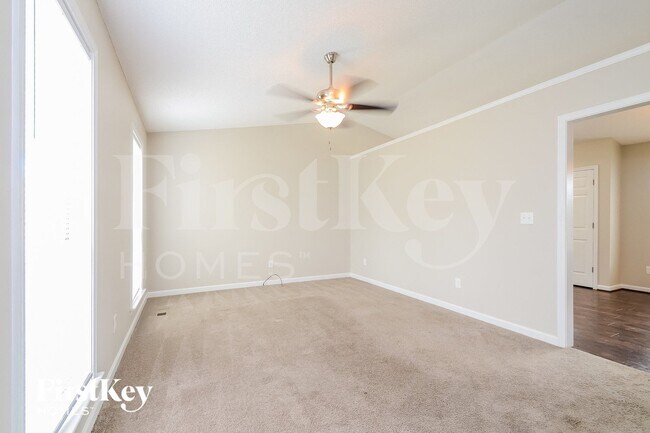 Building Photo - 1204 Gran Ave