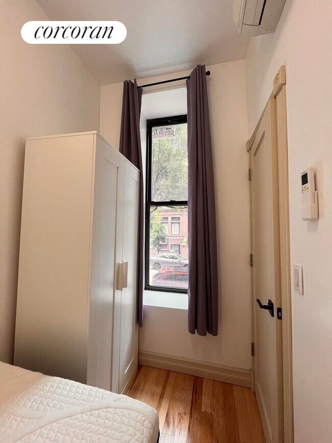 Foto del edificio - 47 W 71st St