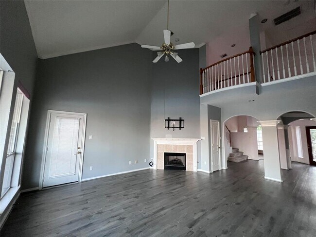 Foto del edificio - 12119 Lismore Lake Dr