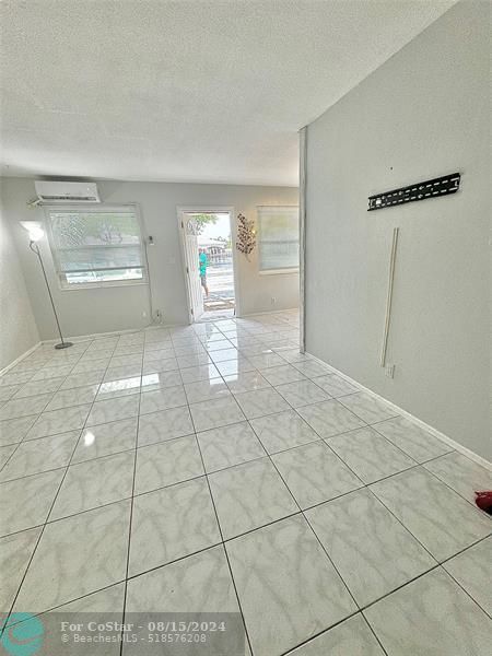 Foto del edificio - 1500 NE 62nd St