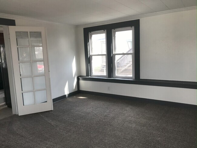 Building Photo - 122 N Anderson St