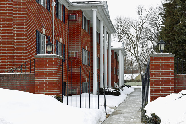 Building Photo - Salem West Apartments