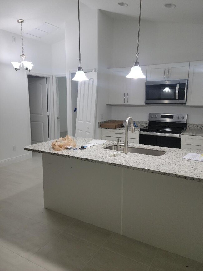 Foto del edificio - 7735 96th Ct