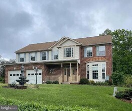 Building Photo - 13529 Persian Ct