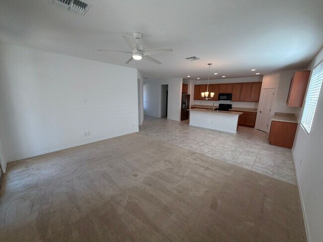 Building Photo - 14418 W Cottontail Ln