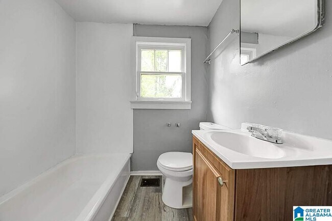 Foto del edificio - 1729 Lincoln Ave SW