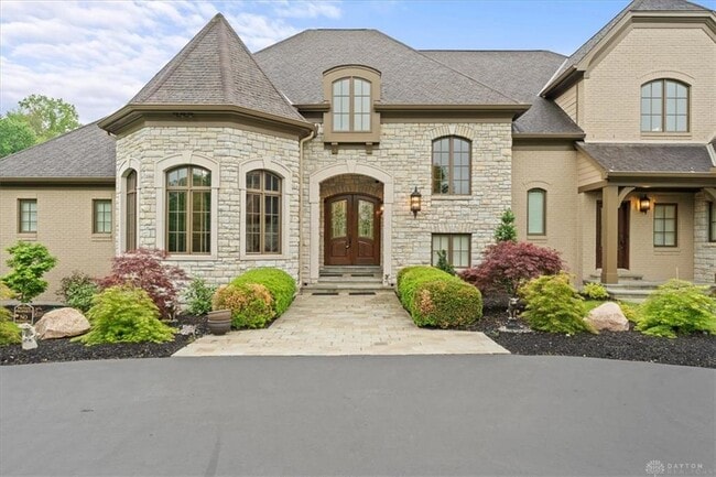 Building Photo - 9020 Whisperinghill Dr