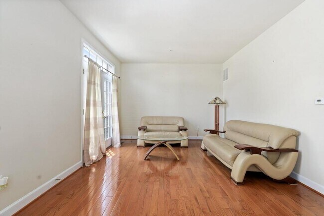 Foto del edificio - 8014 Endzone Way