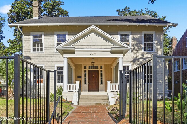 Foto del edificio - 2979 St Johns Ave