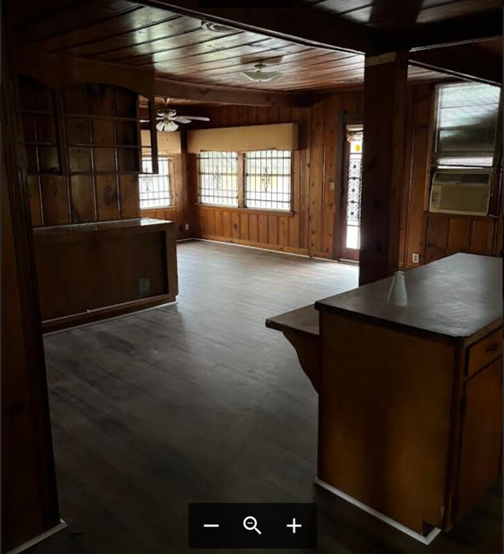 Foto del edificio - 1060 Harrison Ave