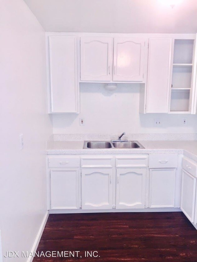 Foto principal - 575 Moss St