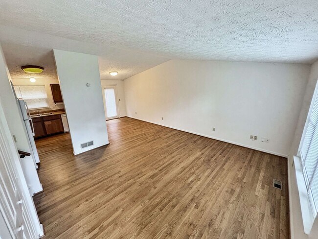 Foto del edificio - Charming 3BD/2BA Home in Prime Roswell Location – Walk to Downtown!