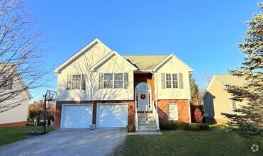 Building Photo - 307 Heartwood Crossing