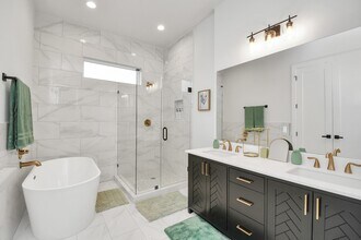 Building Photo - 6115 Campos Dr