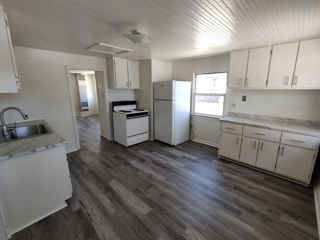 Foto del edificio - 2 Bedroom 1 Bath Newly Remodeled House
