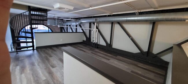 Foto del edificio - 600 Broadway Ave NW