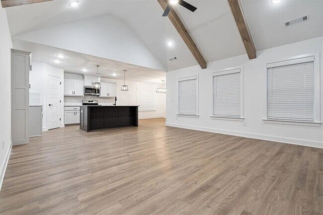 Foto del edificio - 1040 Monarch Rd