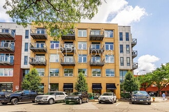Building Photo - 309 E 5th St