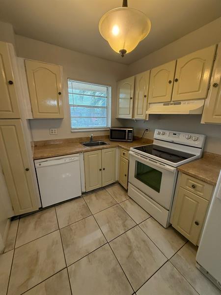 Foto del edificio - 2060 NW 81st Ave