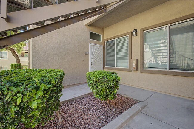 Foto del edificio - 3480 Cactus Shadow St