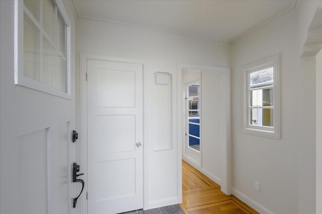 Building Photo - 1487 34th Ave