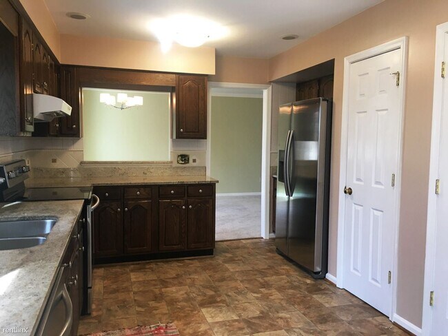 Building Photo - 4 br, 3.5 bath House - 1492 Shadow Oaks Place