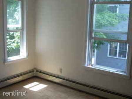 Building Photo - 936 Watertown St