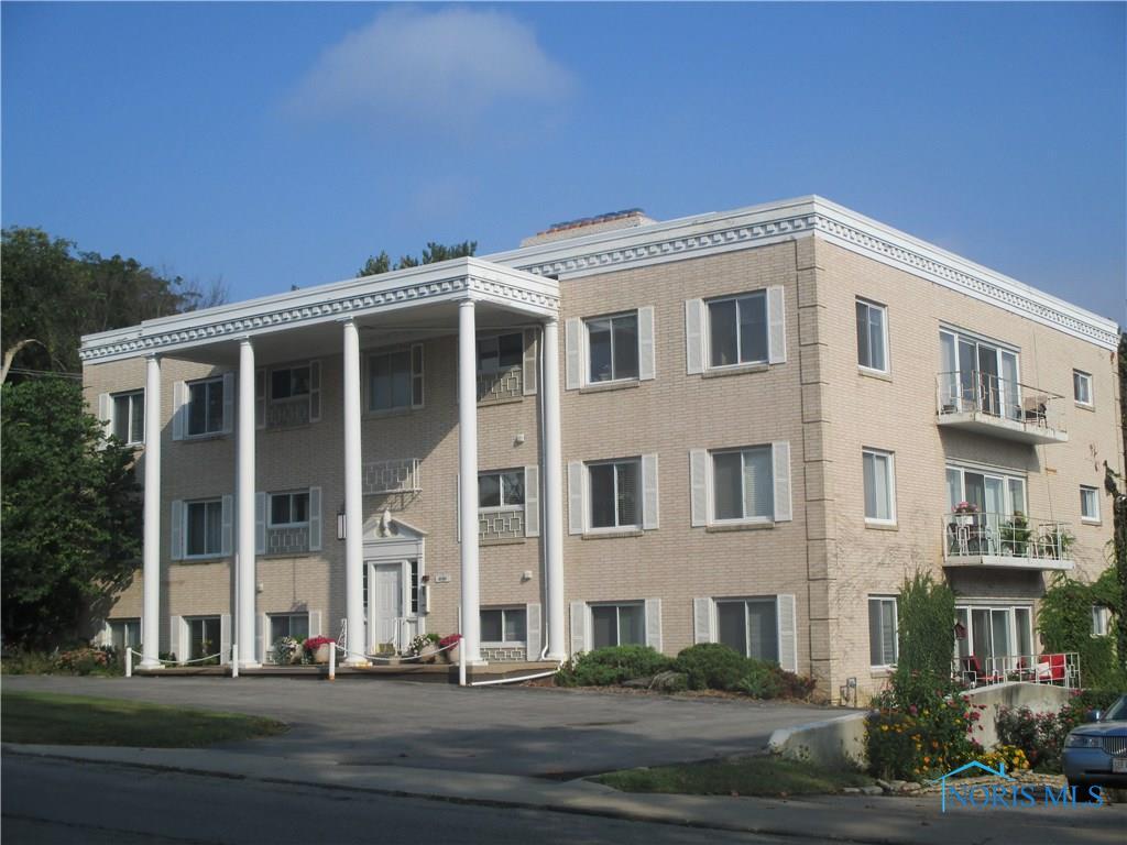 Primary Photo - 4044 W Bancroft St