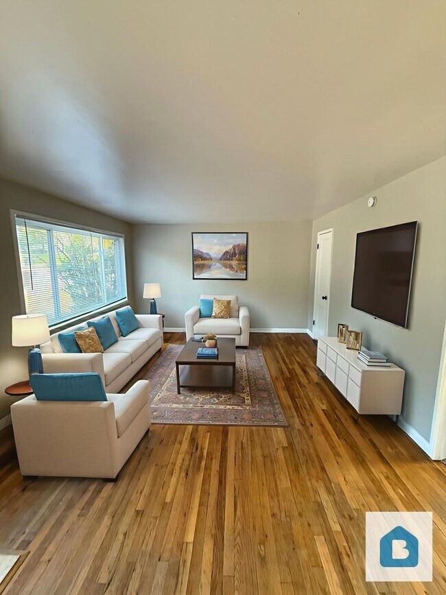 Foto del edificio - 433 Glen View Ct