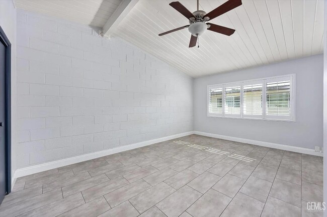 Building Photo - 3901 Union Ave