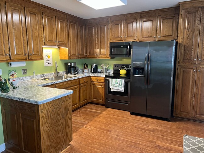 Foto del edificio - Charming Condo for Rent in River Plantatio...