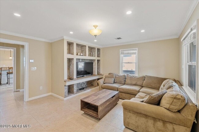 Building Photo - 5 Marius Ln