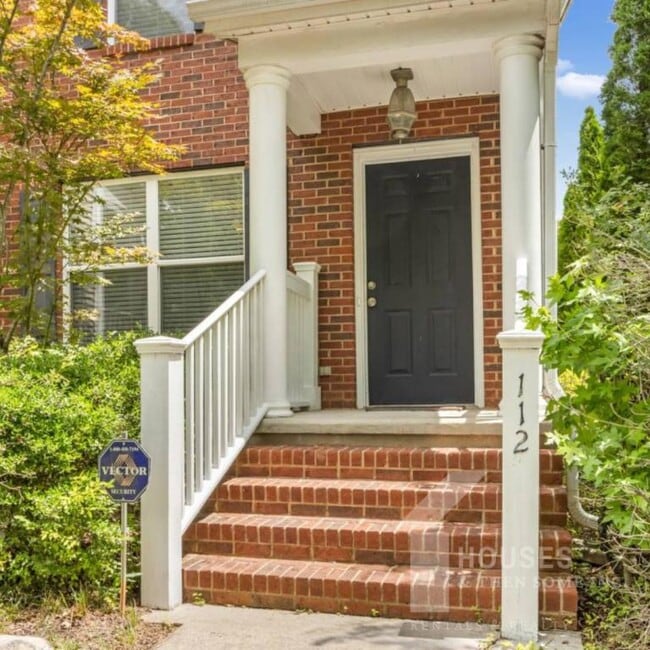 Building Photo - 112 Asteria St