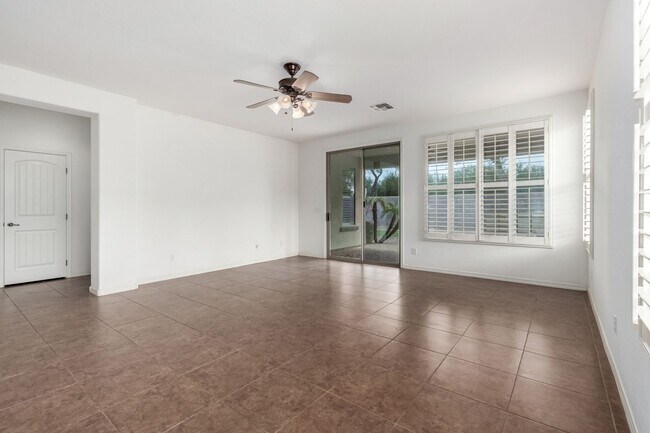 Foto del edificio - Move In ready home in Power Ranch!
