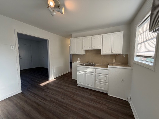 Building Photo - 705 Glover St