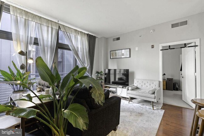 Foto del edificio - 2120 Vermont Ave NW