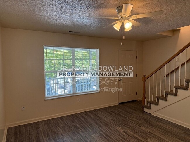 Building Photo - 5620 Boxwood Garden Way