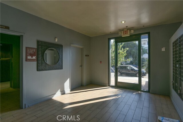Foto del edificio - 11925 Kling St