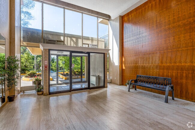 Hall d'entrée - Sunrise Tower Apartments