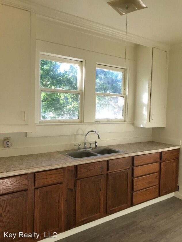 Foto del edificio - 1 br, 1 bath House - 1915 Olive St.