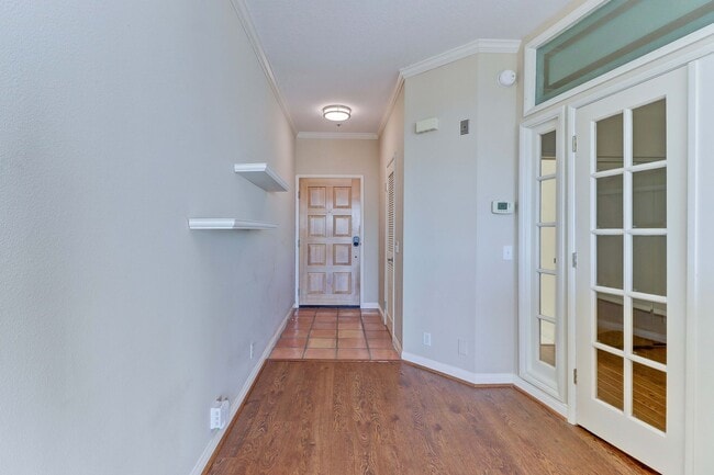 Building Photo - Villa Balboa, one bedroom unit with ocean view from unit and patio