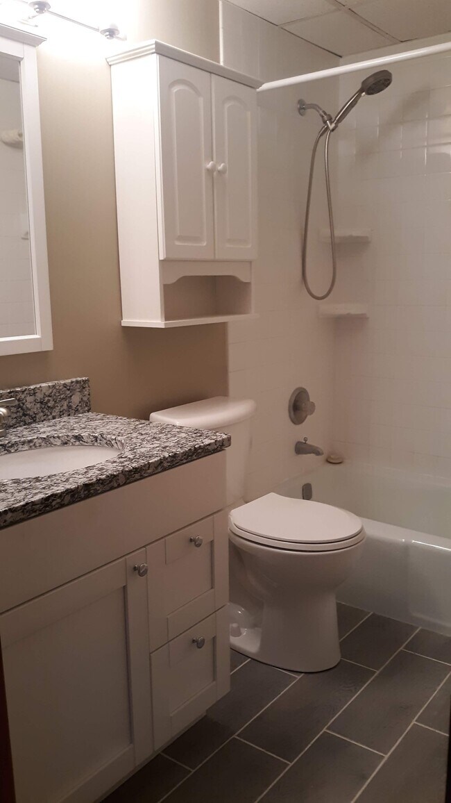 Foto del edificio - 362 Elton Hills Dr NW