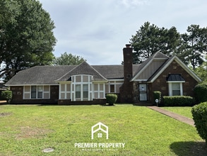 Building Photo - 8141 Misty Meadows Ln
