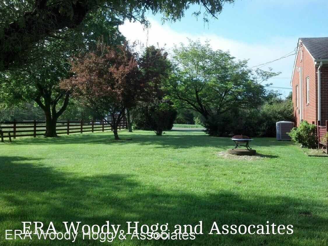 Primary Photo - 3 br, 1 bath House - 5484 Pole Green Rd
