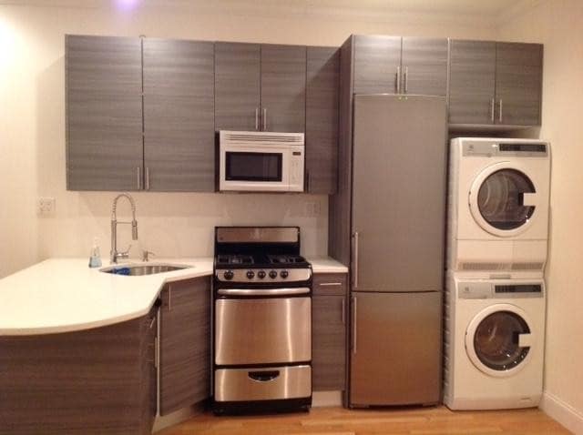 Building Photo - 3 bedroom in New York NY 10013