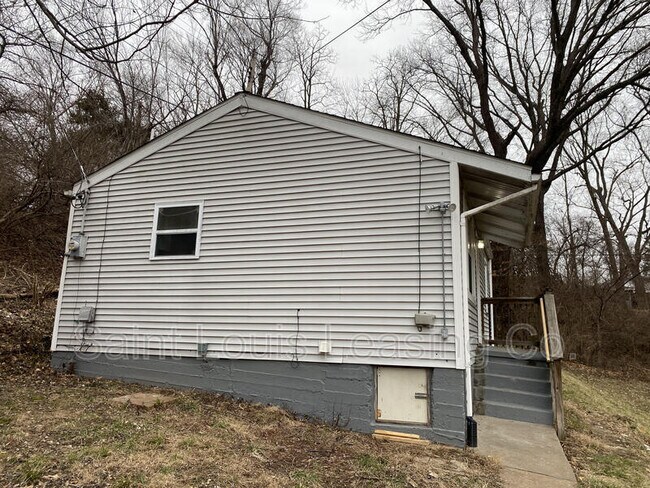 Building Photo - 3974 Lada Ave