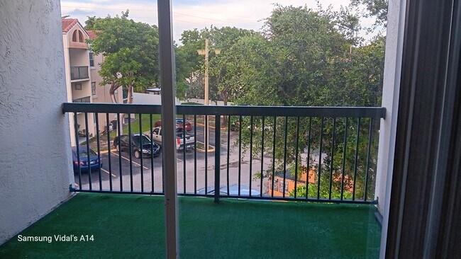 Foto del edificio - 6276 NW 186th St