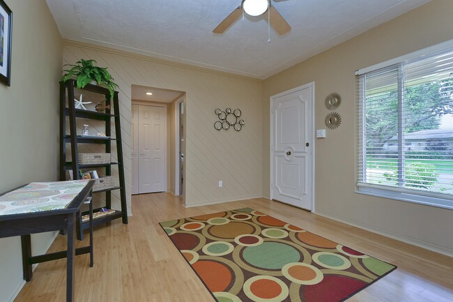 Foto del edificio - 5850 24th Ave S